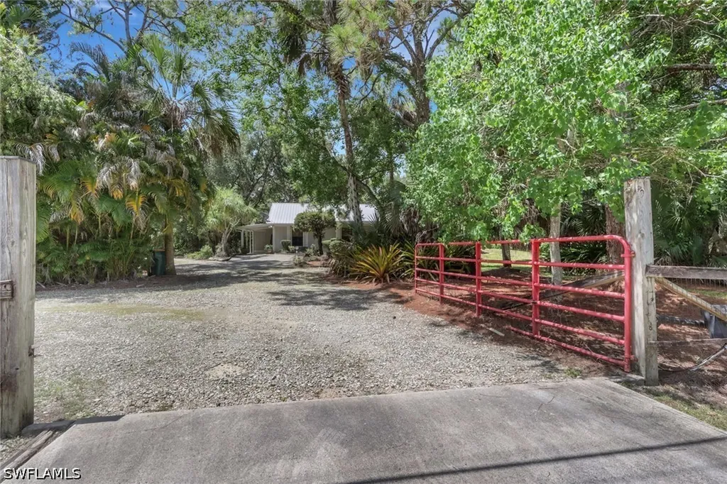 3110 10th Avenue SE Naples FL 34117