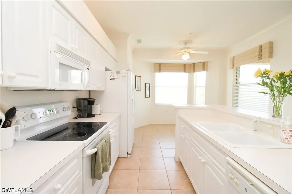 3820 Sawgrass Way Naples FL 34112