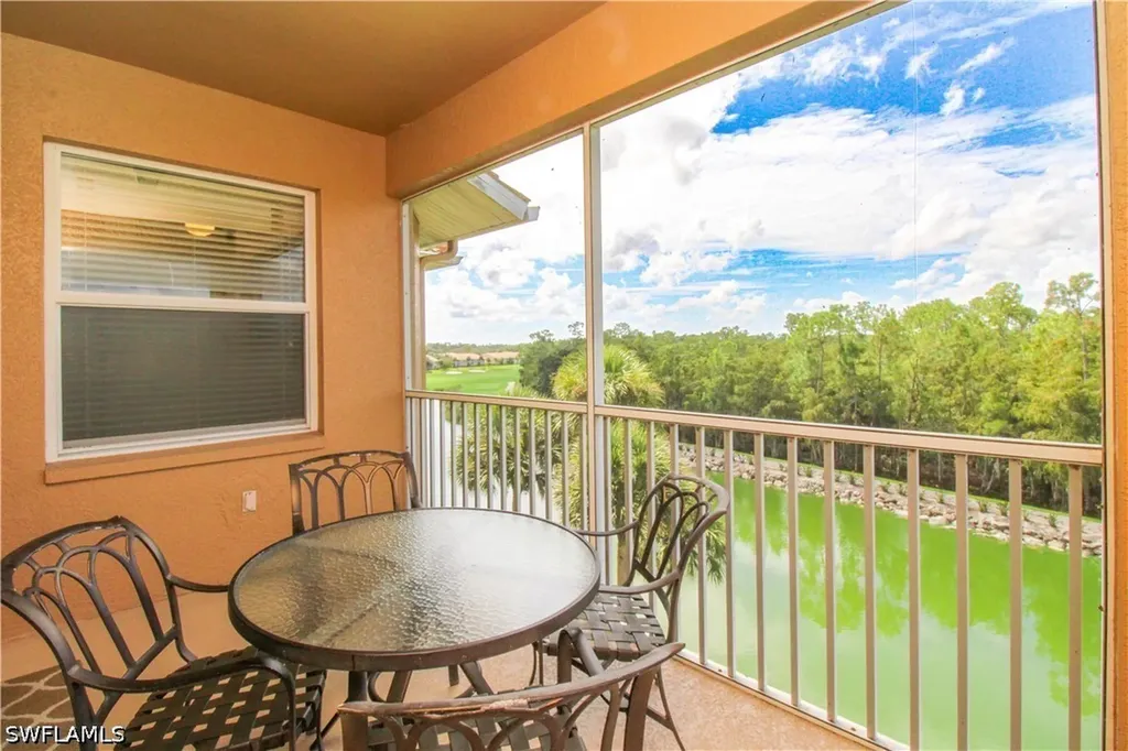 3820 Sawgrass Way Naples FL 34112