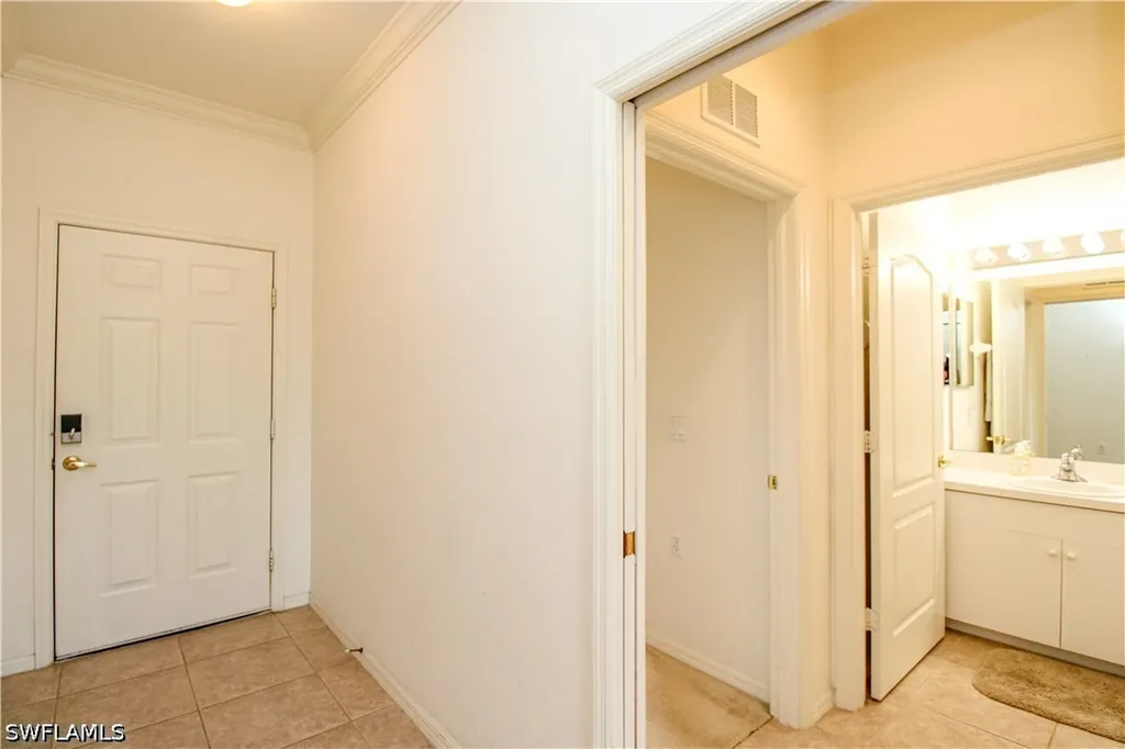 3820 Sawgrass Way Naples FL 34112