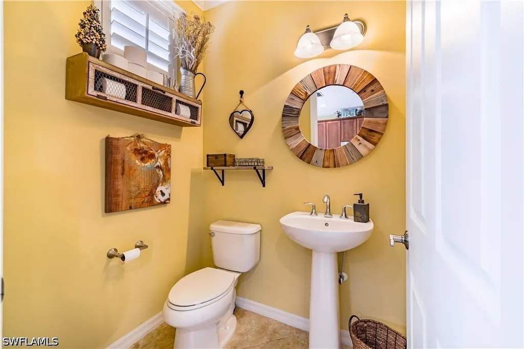 9041 Alturas Street Naples FL 34113