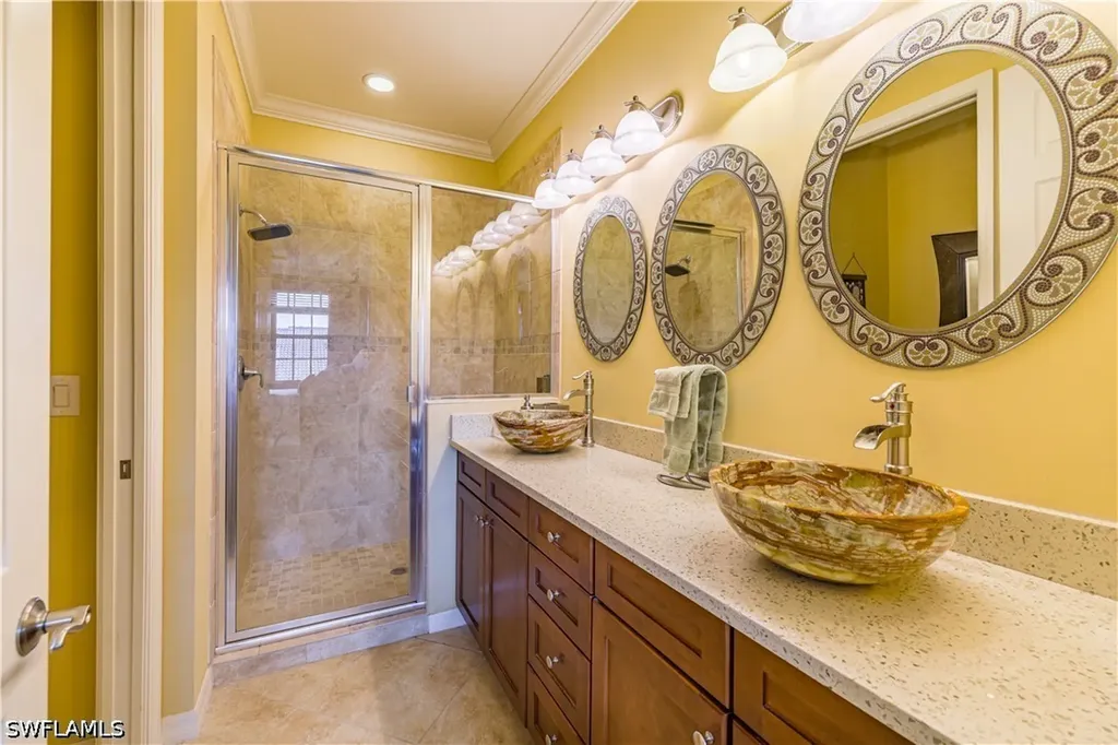 9041 Alturas Street Naples FL 34113