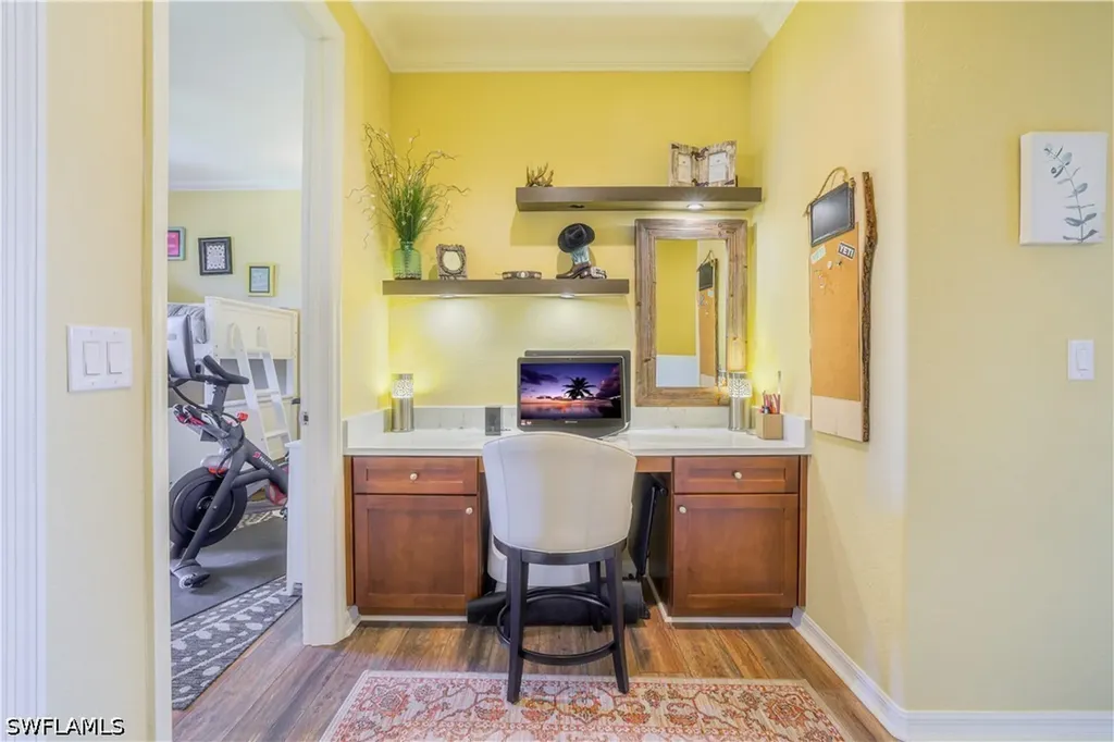 9041 Alturas Street Naples FL 34113