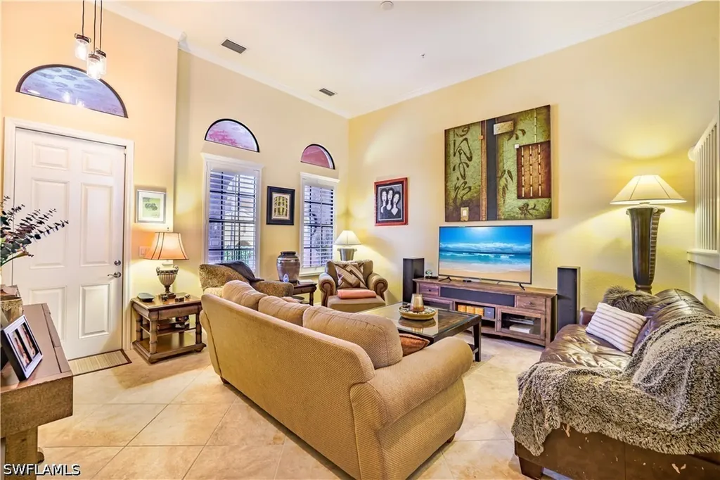 9041 Alturas Street Naples FL 34113