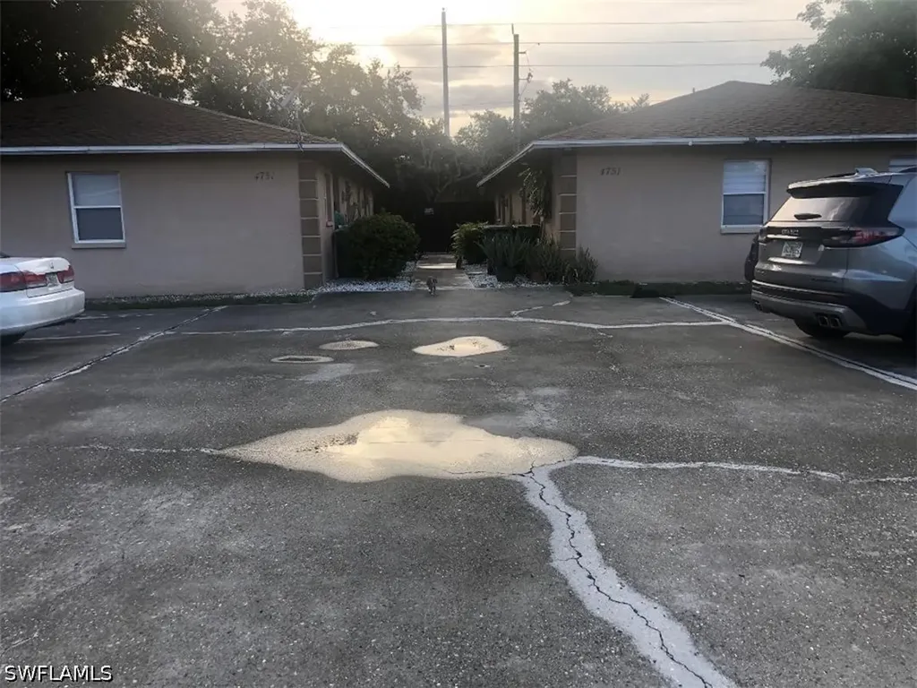 4751 25th Place SW Naples FL 34116