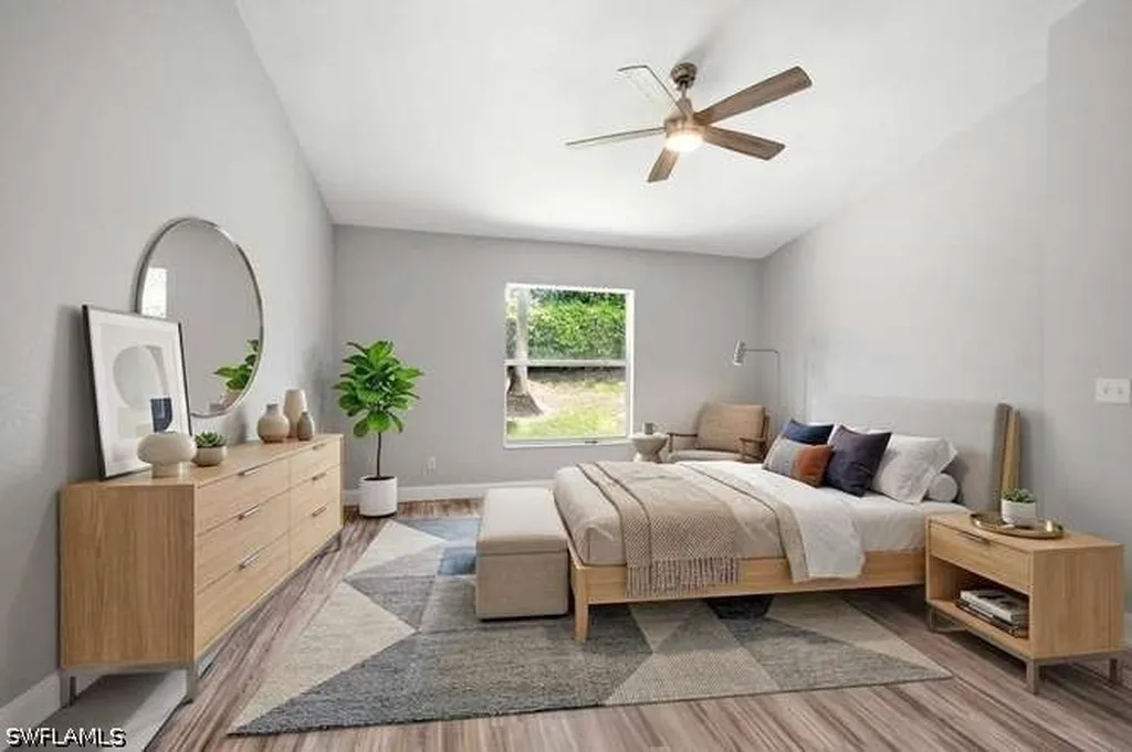 1660 Royal Circle Naples FL 34112