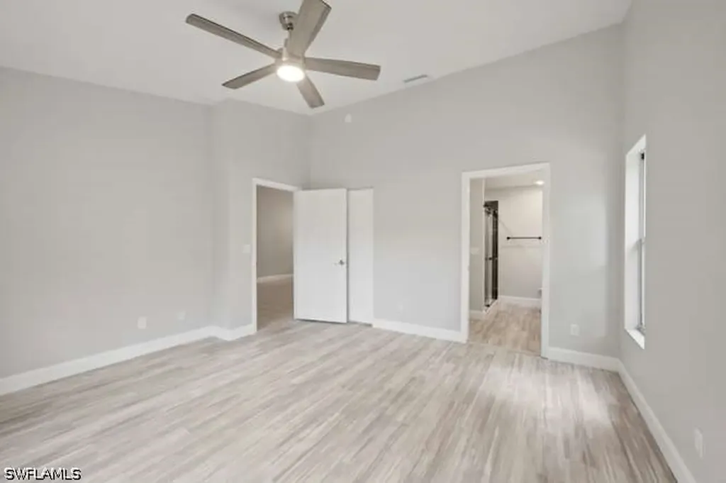 1660 Royal Circle Naples FL 34112