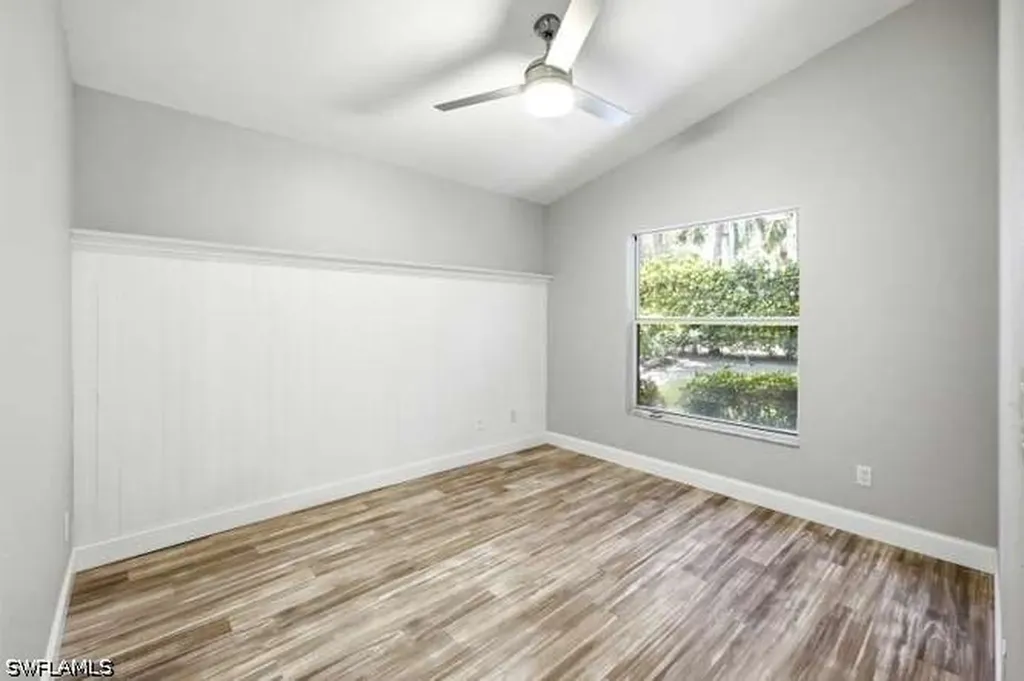 1660 Royal Circle Naples FL 34112