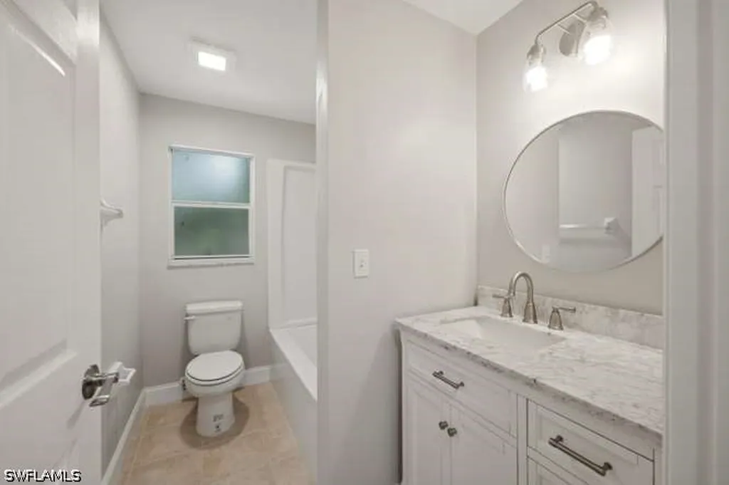 1660 Royal Circle Naples FL 34112