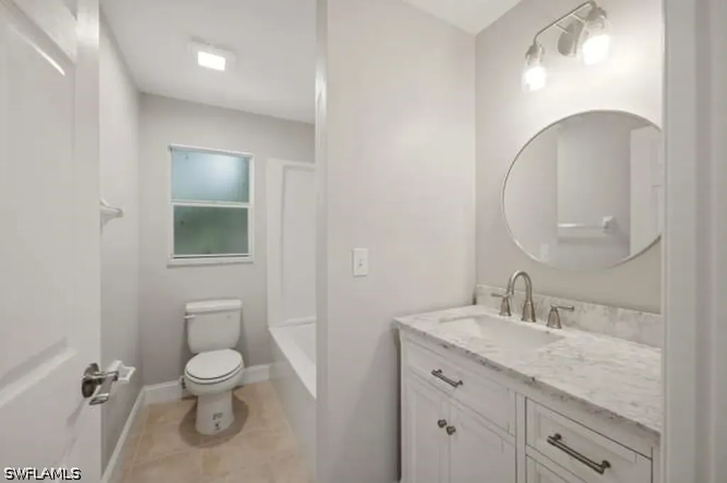 1660 Royal Circle Naples FL 34112