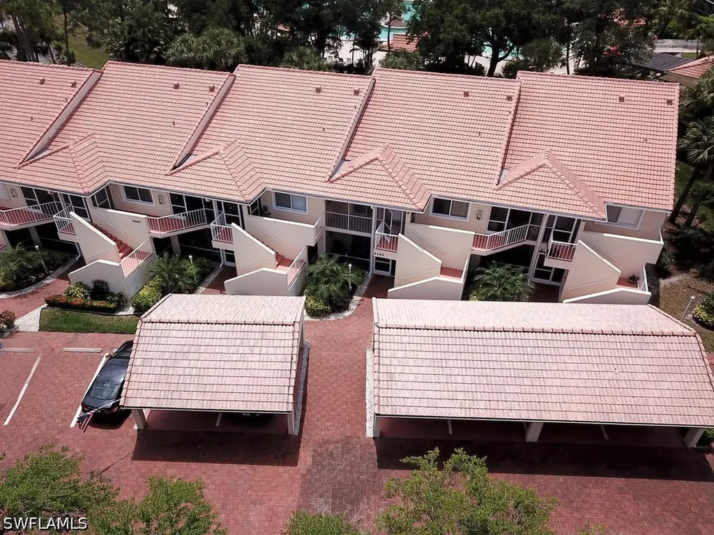 2462 Hidden Lake Drive Naples FL 34112