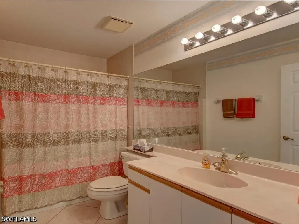2462 Hidden Lake Drive Naples FL 34112