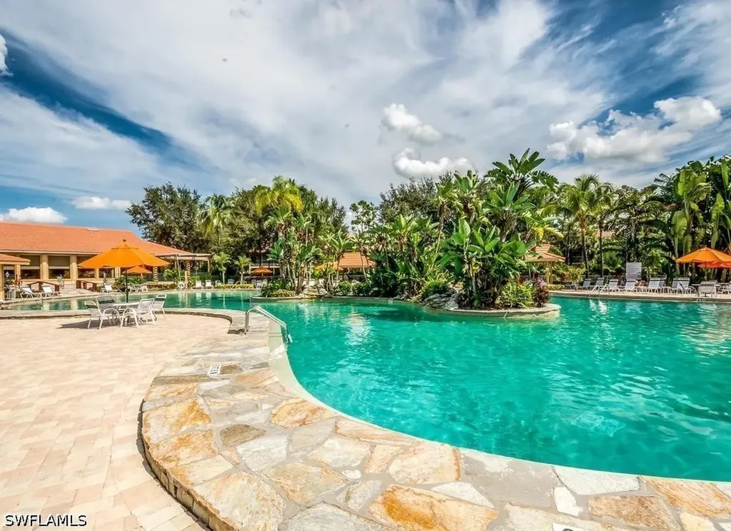 2462 Hidden Lake Drive Naples FL 34112