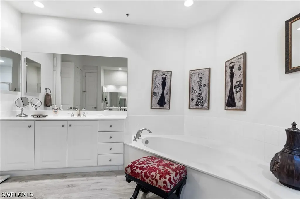 9079 Cascada Way Naples FL 34114
