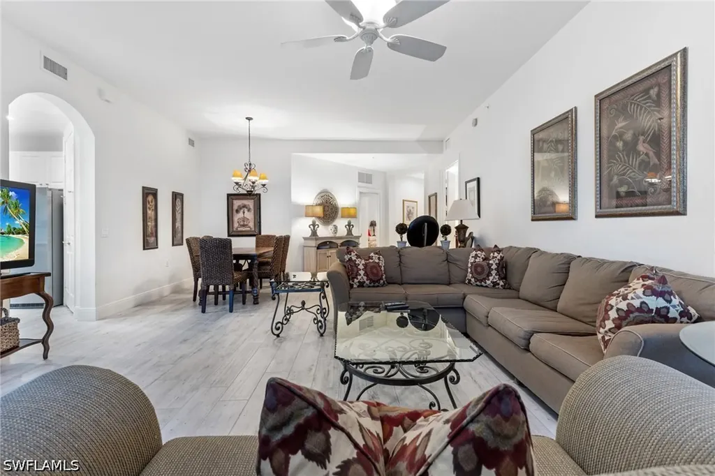 9079 Cascada Way Naples FL 34114