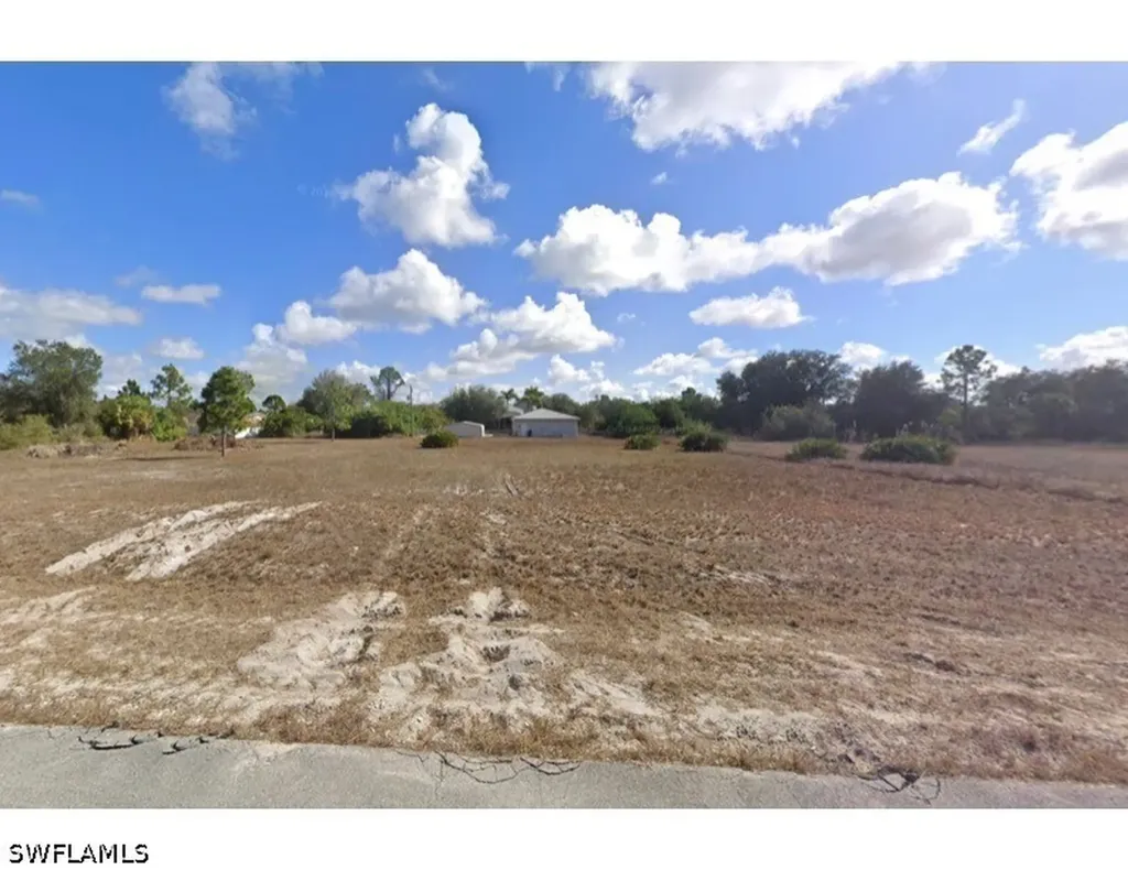 1810 Wells Avenue Lehigh Acres FL 33972