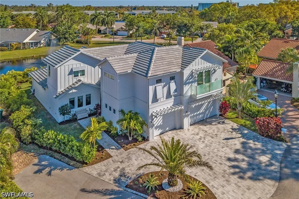 5130 Alpha Court Naples FL 34105