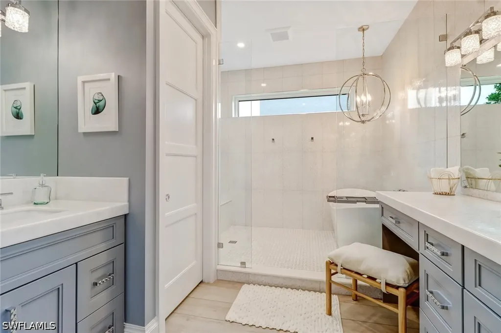 5130 Alpha Court Naples FL 34105
