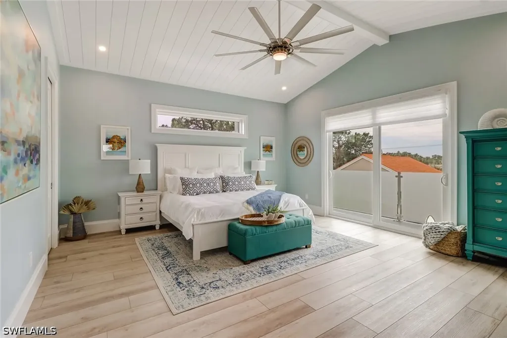 5130 Alpha Court Naples FL 34105