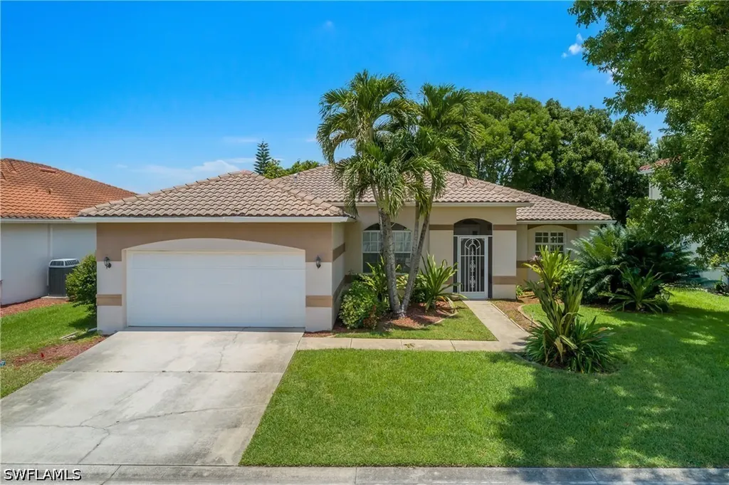 Fort Myers FL, 11082 Lakeland Circle