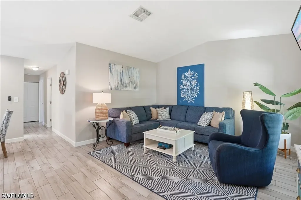 764 94th Avenue N Naples FL 34108