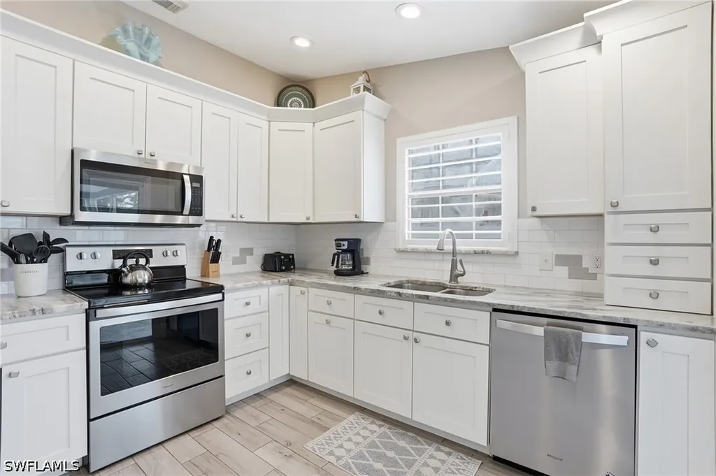 764 94th Avenue N Naples FL 34108
