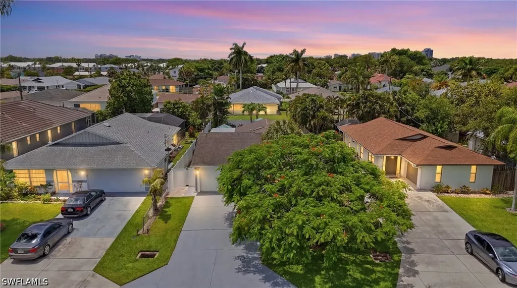 764 94th Avenue N Naples FL 34108