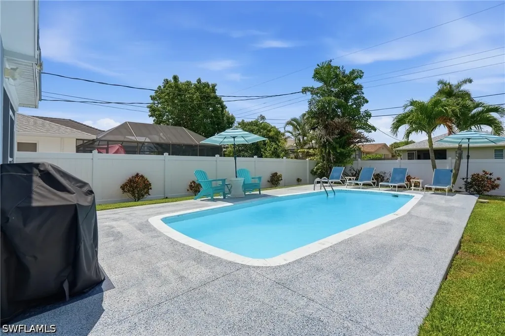 764 94th Avenue N Naples FL 34108