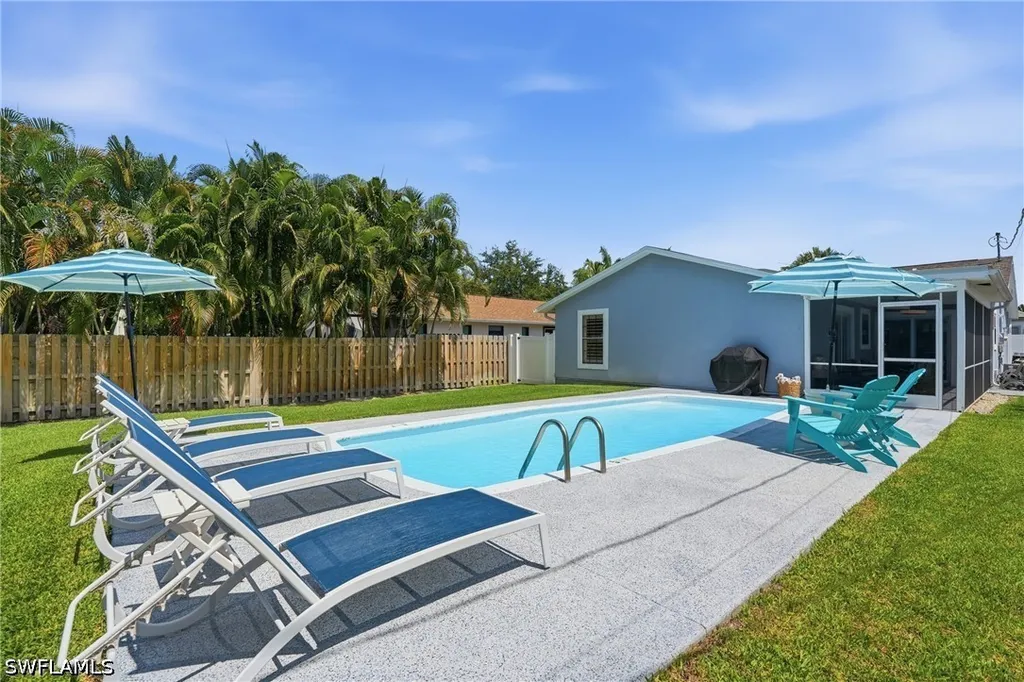 764 94th Avenue N Naples FL 34108
