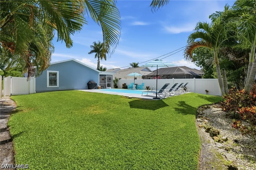 764 94th Avenue N Naples FL 34108