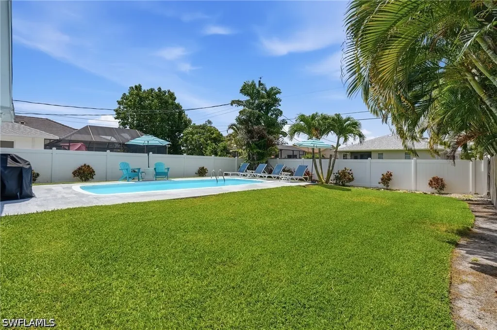 764 94th Avenue N Naples FL 34108