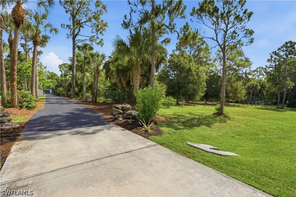 829 16th Avenue SW Naples FL 34117