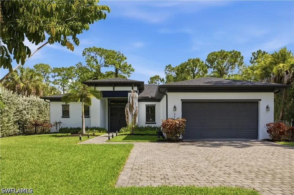 829 16th Avenue SW Naples FL 34117