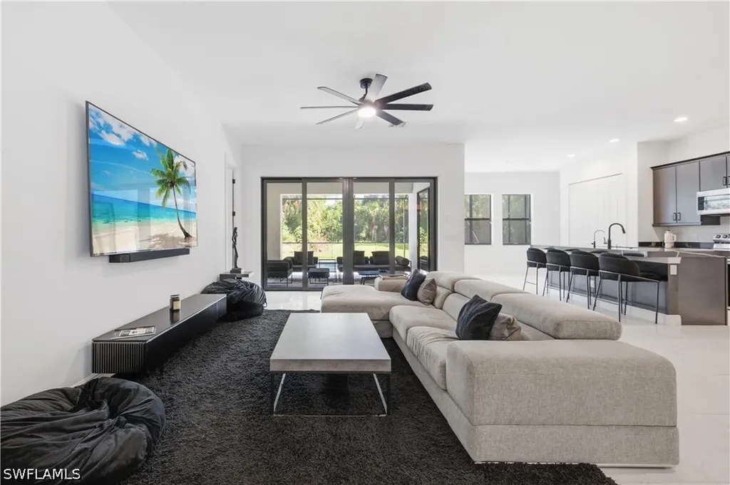 829 16th Avenue SW Naples FL 34117