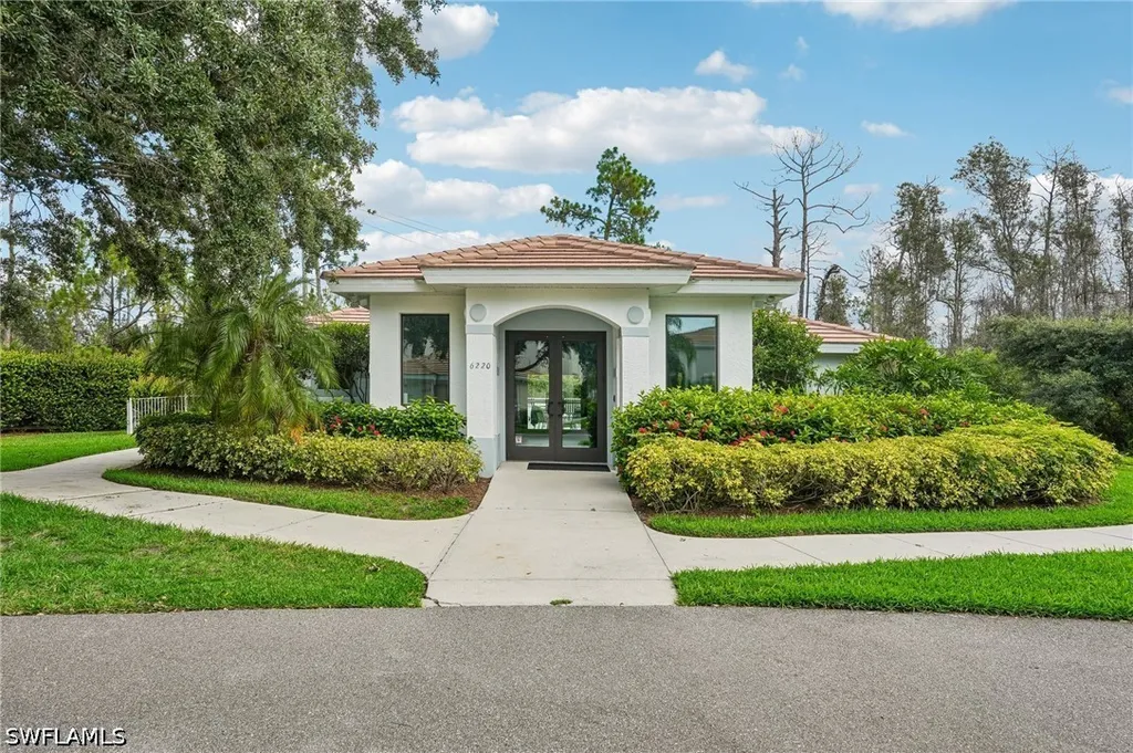 3710 Fieldstone Boulevard Naples FL 34109