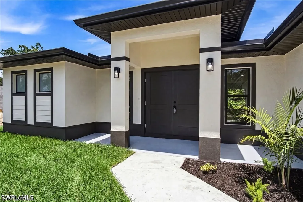 739 Fullerton Avenue S Lehigh Acres FL 33974