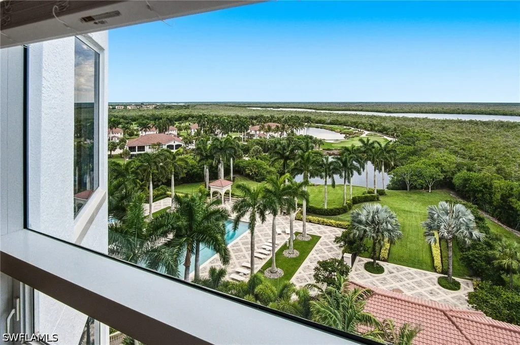 1060 Borghese Lane Naples FL 34114