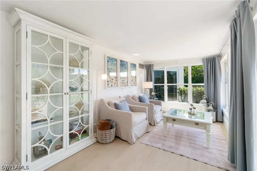 2180 Harbor Lane Naples FL 34104