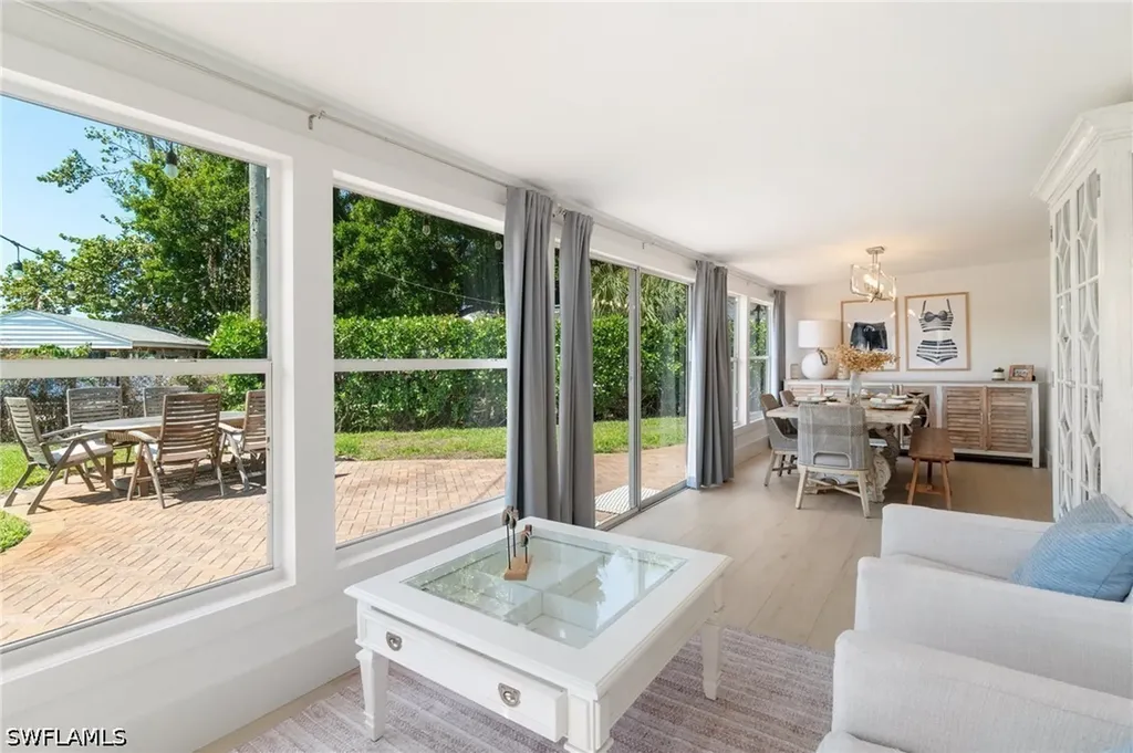 2180 Harbor Lane Naples FL 34104