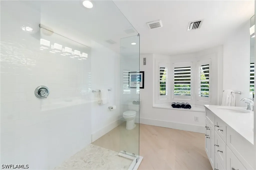 2180 Harbor Lane Naples FL 34104