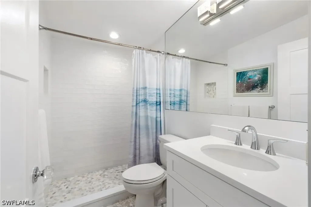 2180 Harbor Lane Naples FL 34104
