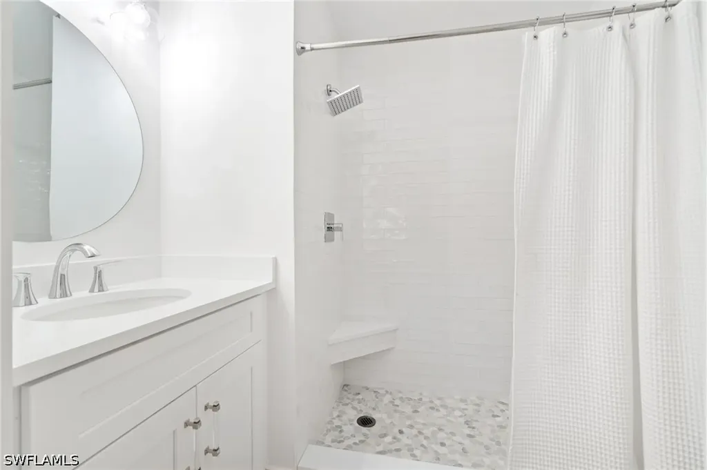 2180 Harbor Lane Naples FL 34104