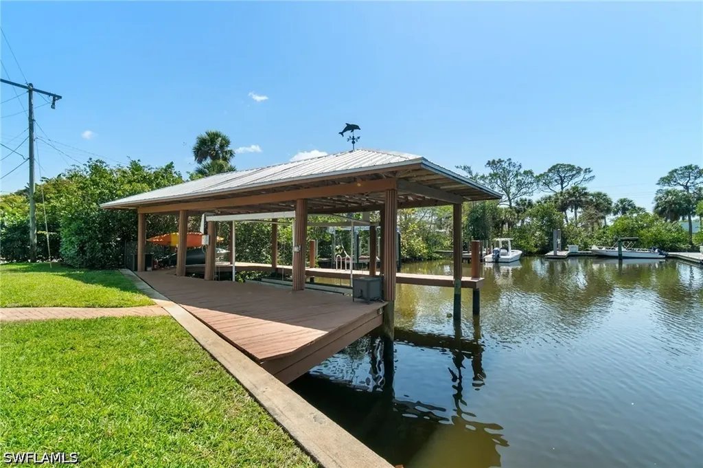 2180 Harbor Lane Naples FL 34104