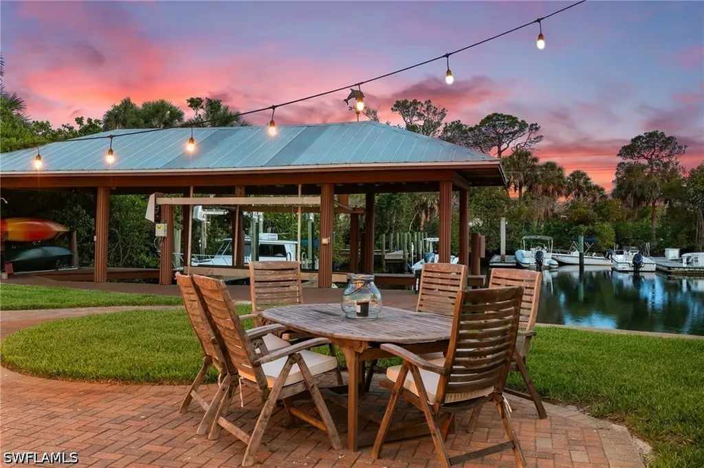 2180 Harbor Lane Naples FL 34104