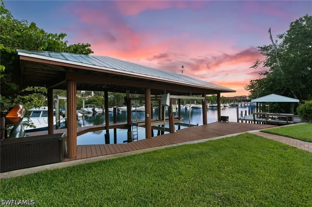 2180 Harbor Lane Naples FL 34104