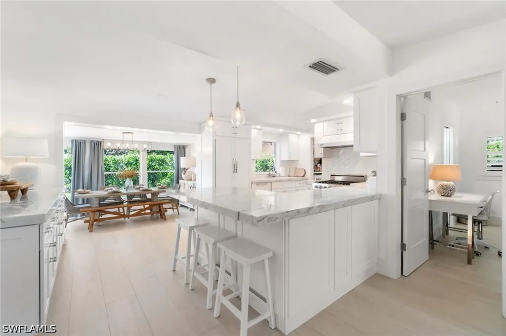 2180 Harbor Lane Naples FL 34104