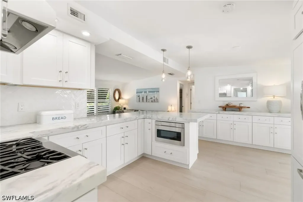 2180 Harbor Lane Naples FL 34104