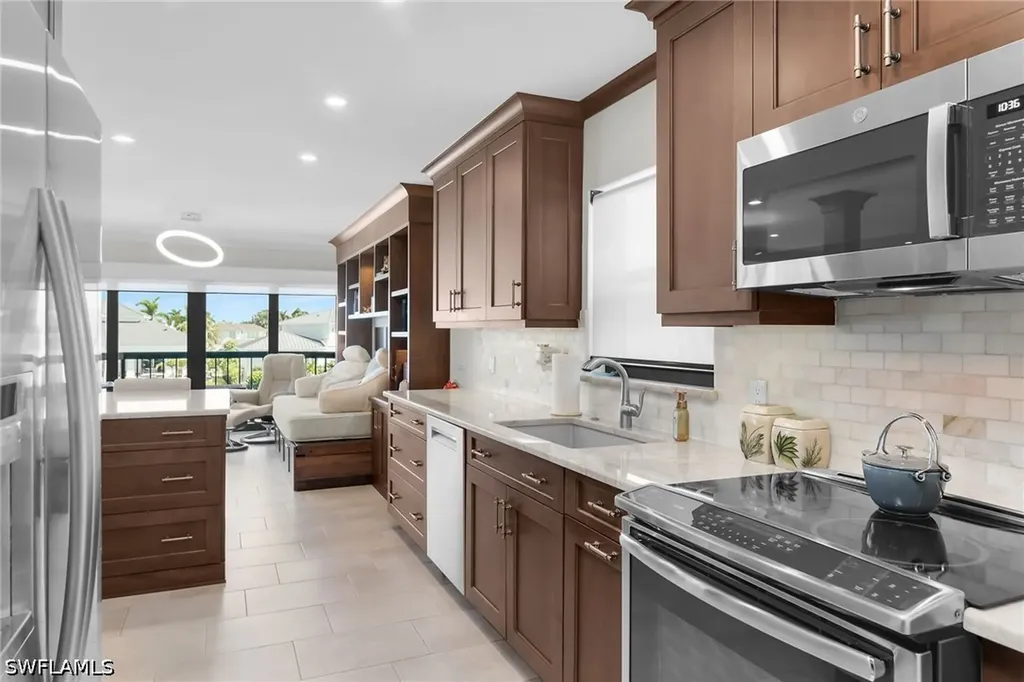845 Collier Court Marco Island FL 34145