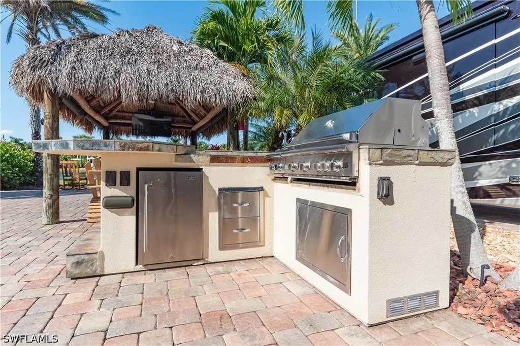 5216 Pineland Daisy Trail Fort Myers FL 33905