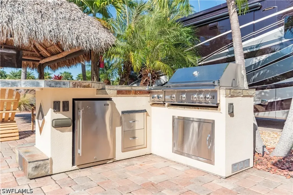 5216 Pineland Daisy Trail Fort Myers FL 33905